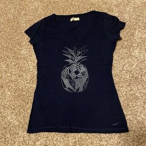 Hollister pineapple graphic tee